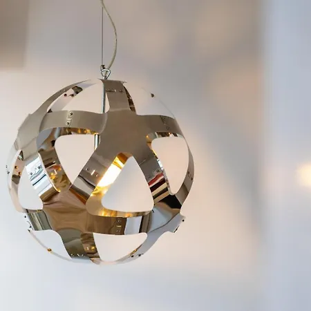 Golden Escape In Daire Funchal