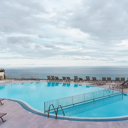 Golden Escape In Funchal Ilheu do Gorgulho