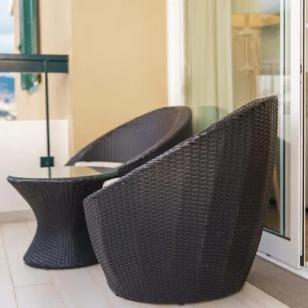 Pensjonat Golden Escape In Funchal 4*